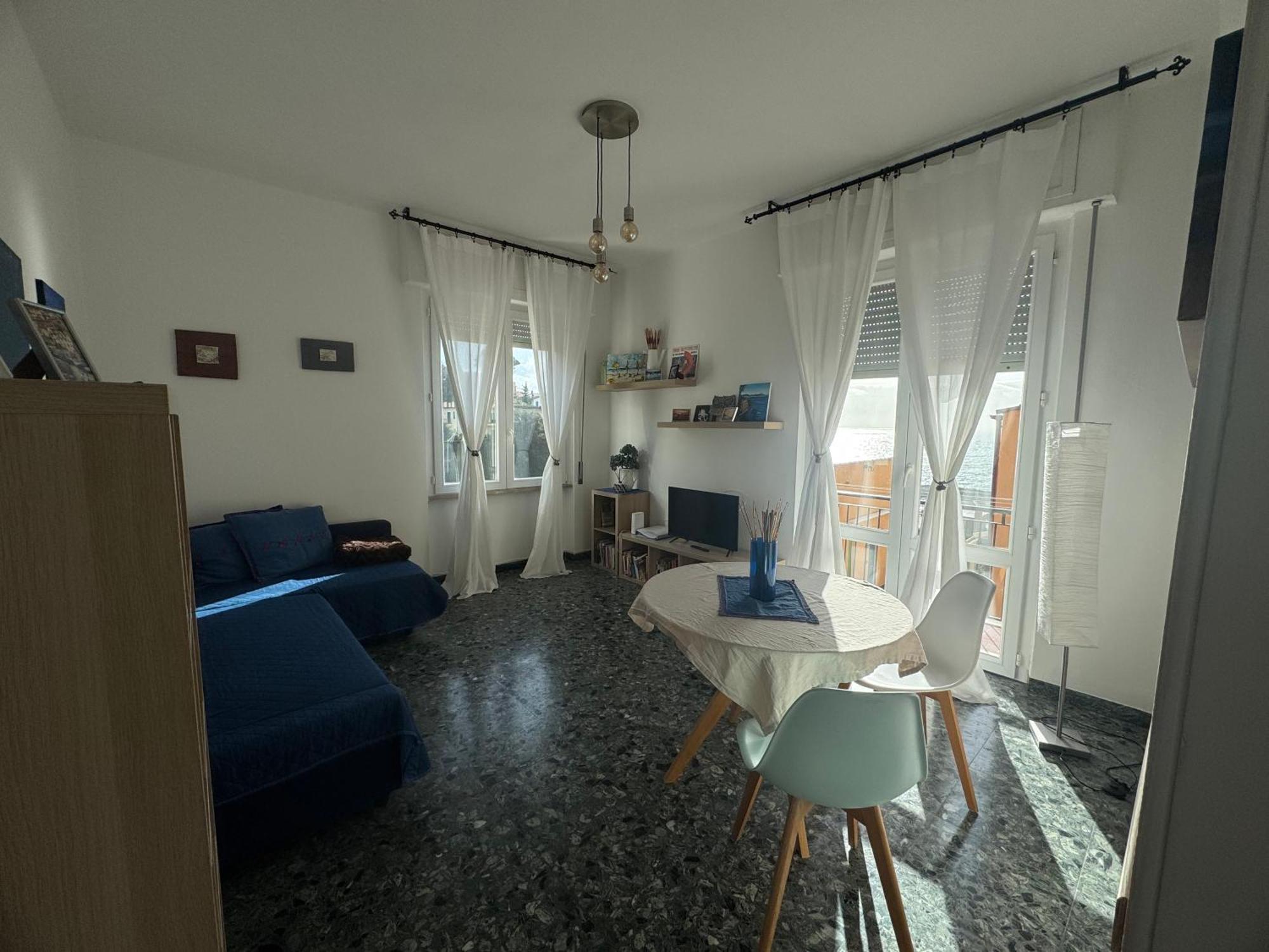 2-Bedroom Sunny Sea View With Balcony, La Casa Di Christine مونتيروسّو ال ماري المظهر الخارجي الصورة